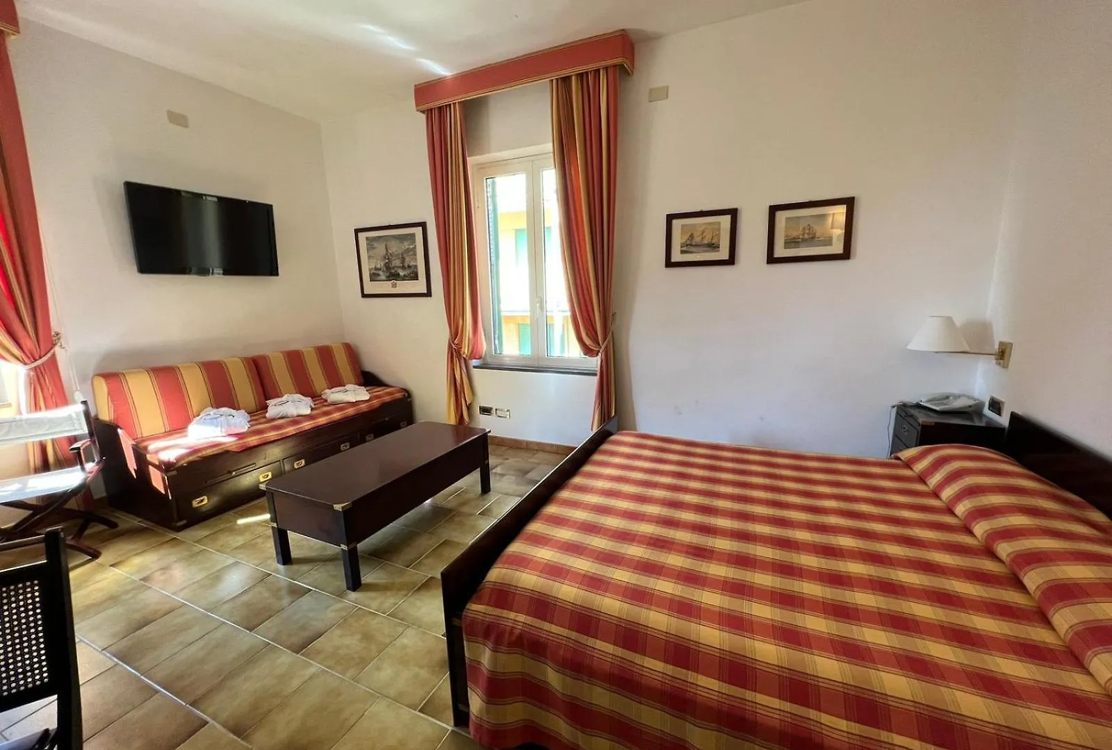 Hotel Clelia Deiva Marina 3*,  Italien