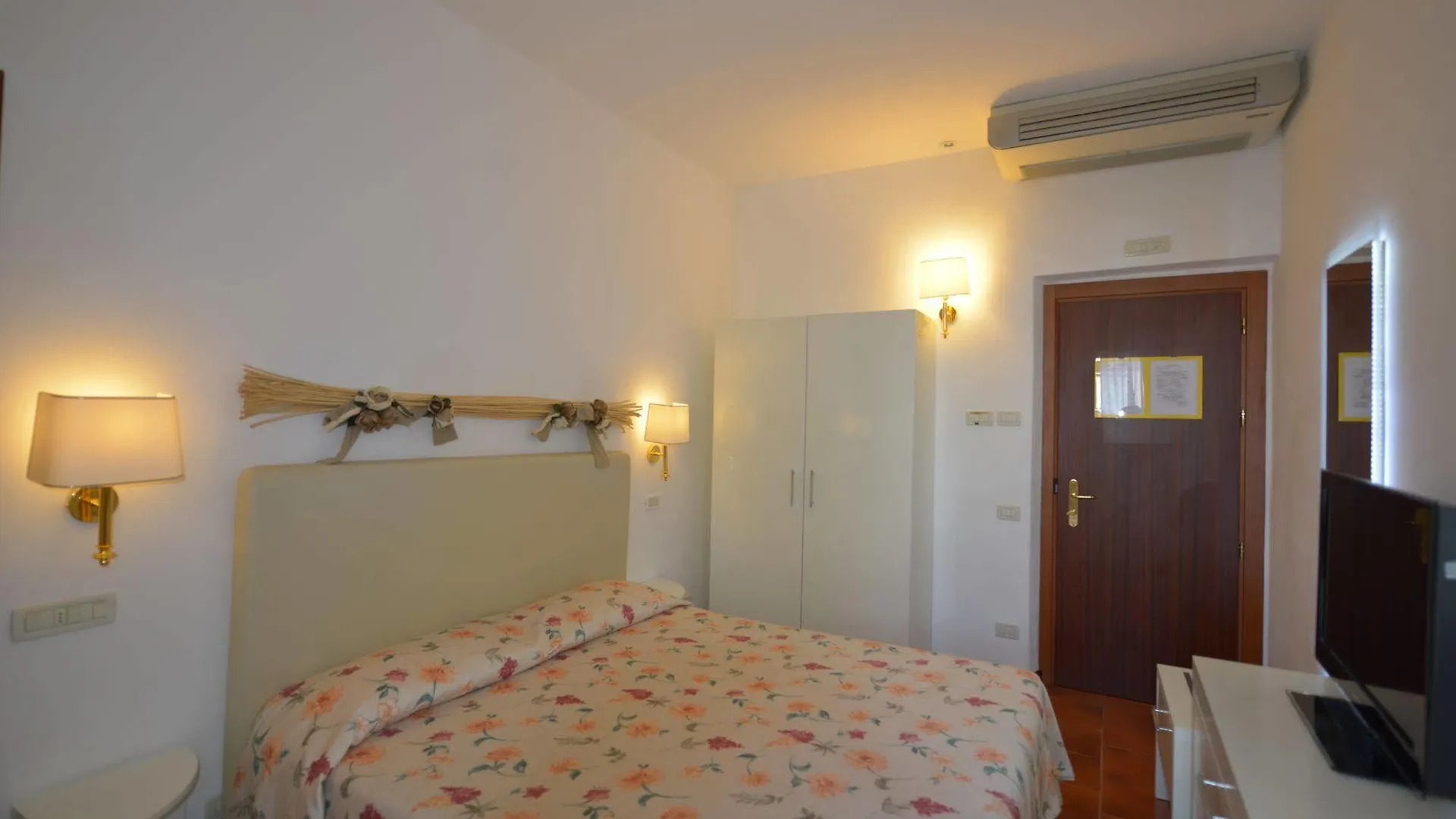 Hotel Clelia Deiva Marina